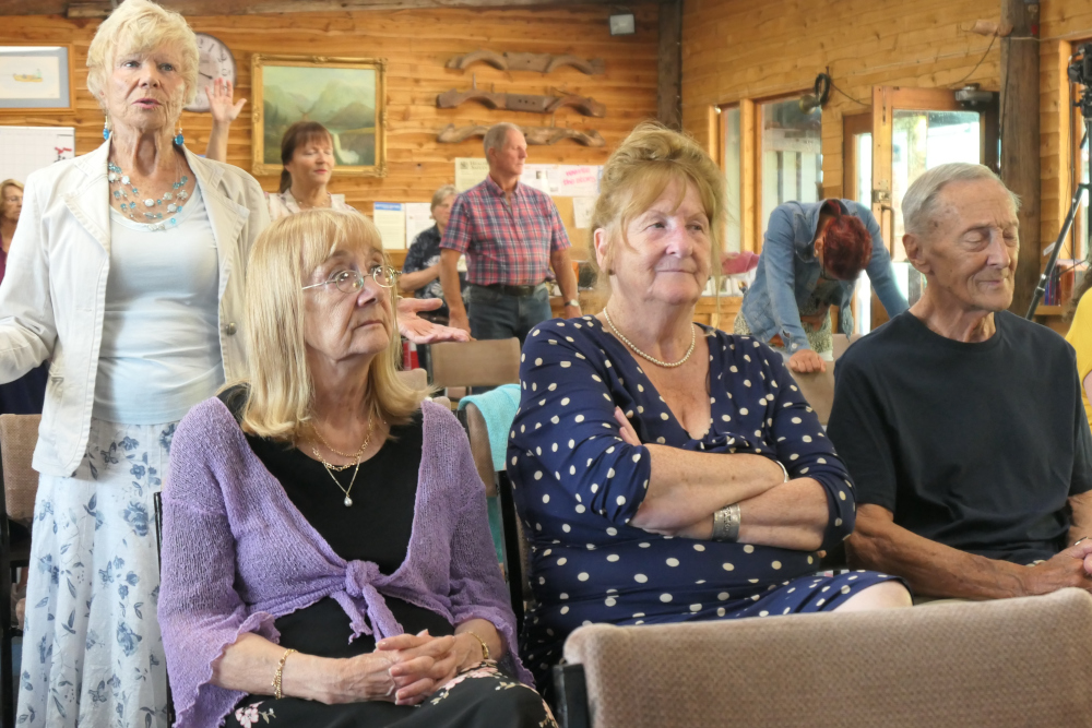 P1032939w SundayMeeting